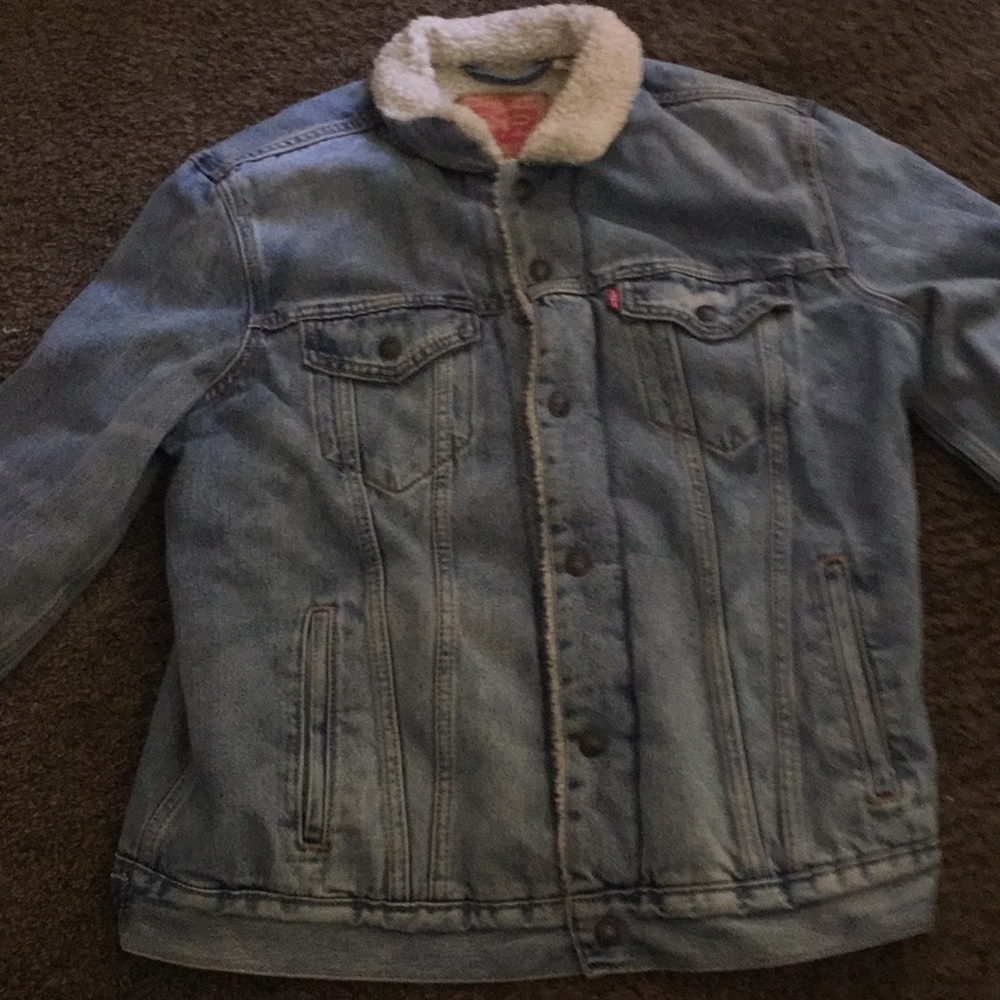 Levi jacket with fur in the inside